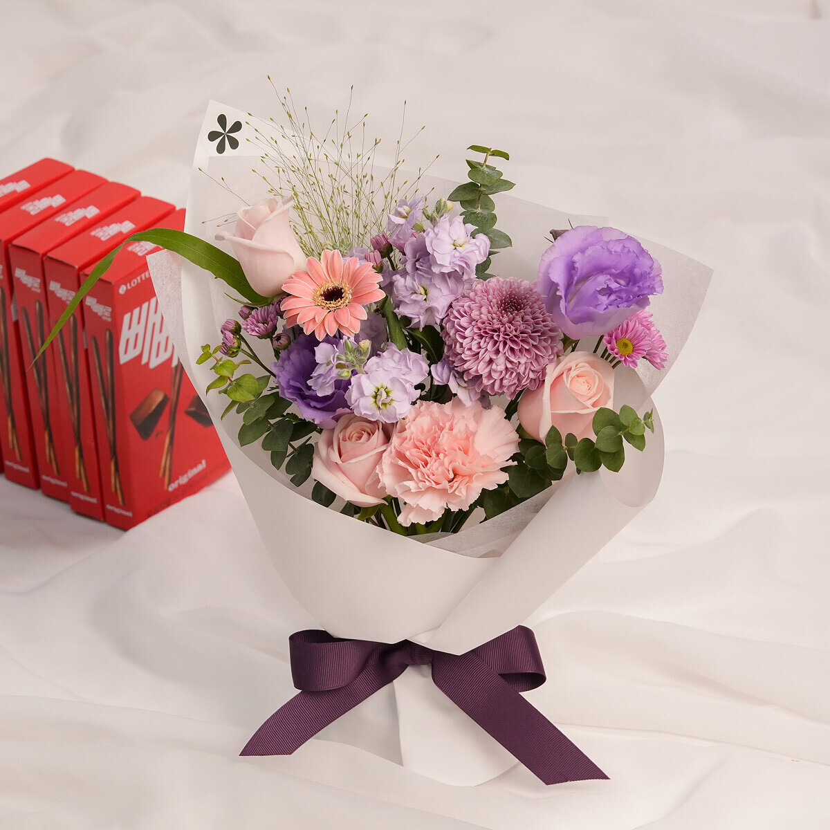 꽃집청년들,핑크 퍼플 꽃다발+빼빼로 5개