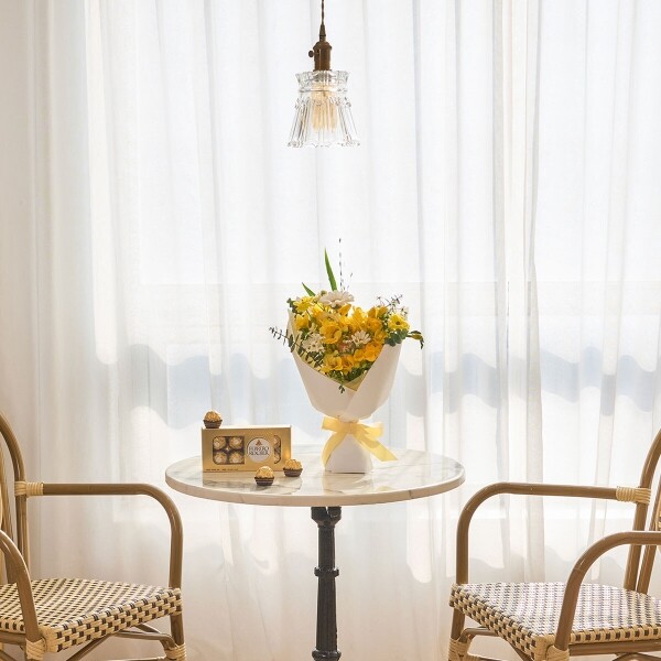 꽃집청년들,프리지아 시즌 꽃다발+페레로로쉐 8구