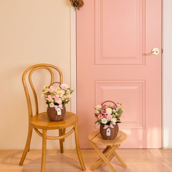 꽃집청년들,화이트 핑크 계절 꽃바구니+페레로로쉐 8구